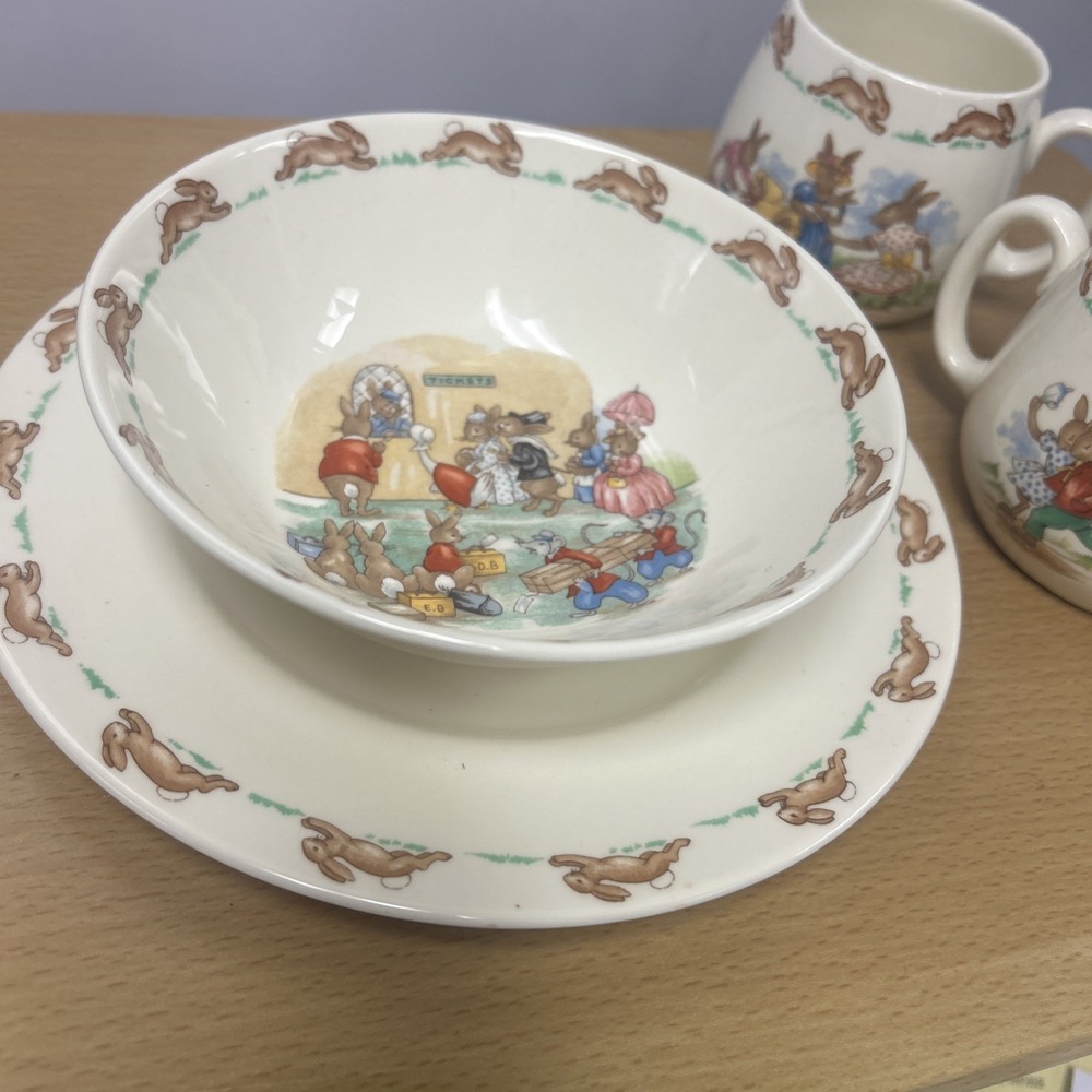 Vintage 1936 Royal Doulton Bunnykins 4 Piece Childs Set England